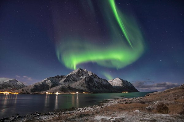 Où trouver des expériences de bain thermal en Islande en dehors des zones touristiques?